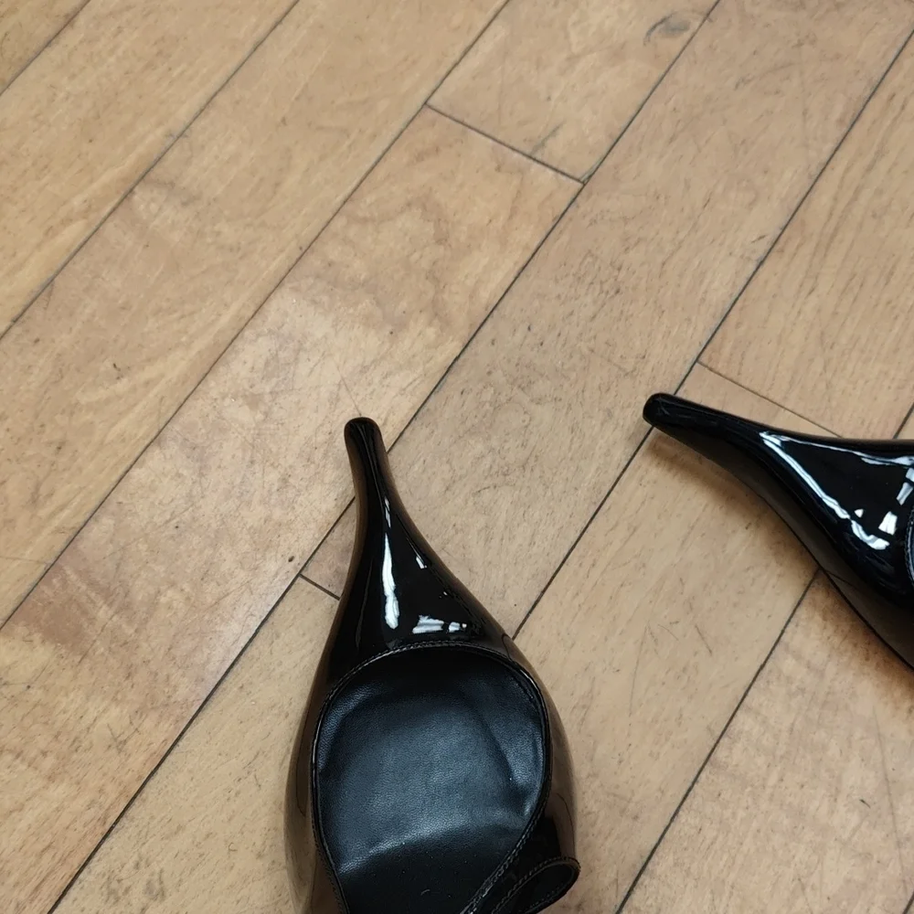 Black Patent Pointed-Toe Slingback Heels - Picture 3 of 6